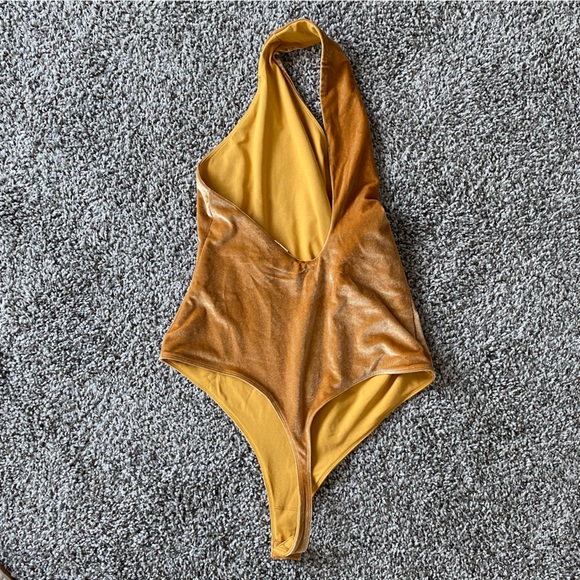Fabletics Gigi Velour Bodysuit Light Honey - Picture 7 of 7